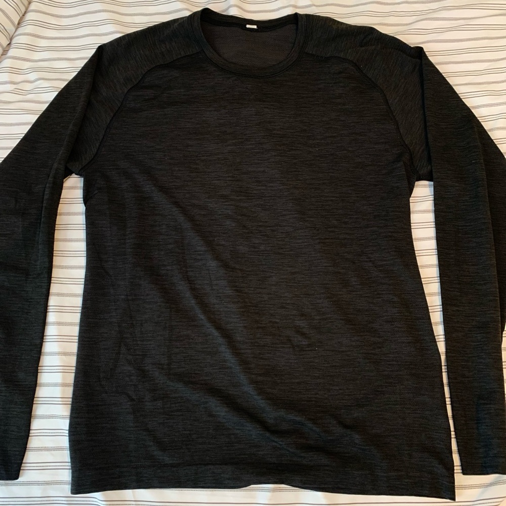 Lululemon long sleeve size L